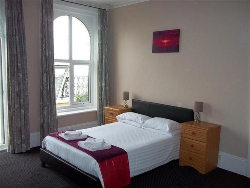 Esplanade Hotel Клактон-он-Сі Екстер'єр фото